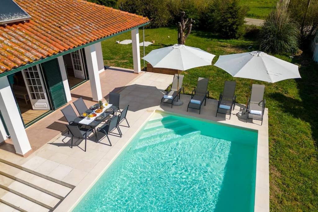 Villa Coral - Private Large Pool & Garden Famalicao Exterior photo